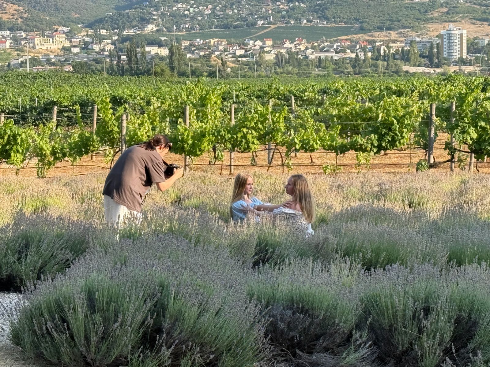 Фотосессия на фоне виноградников