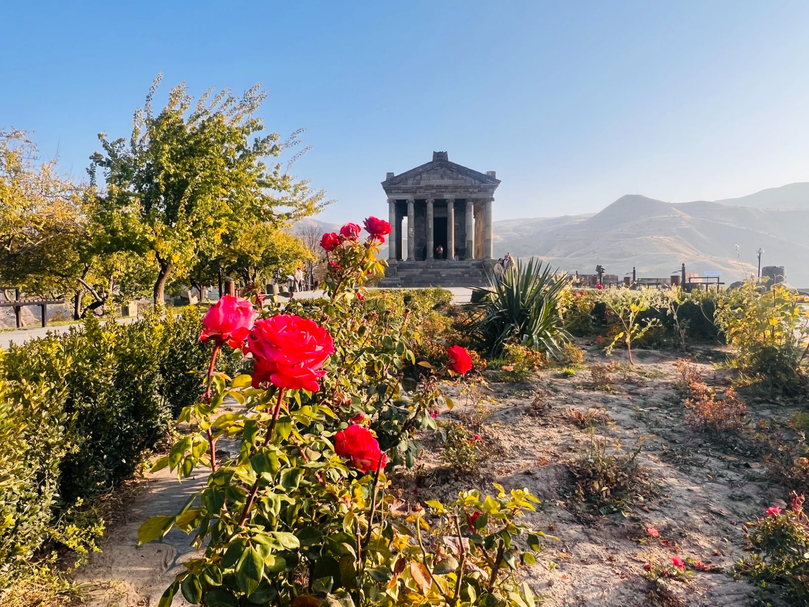 Лето в Гарни