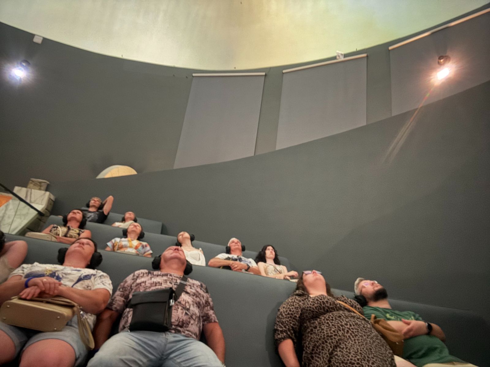 Кинотеатр на потолке