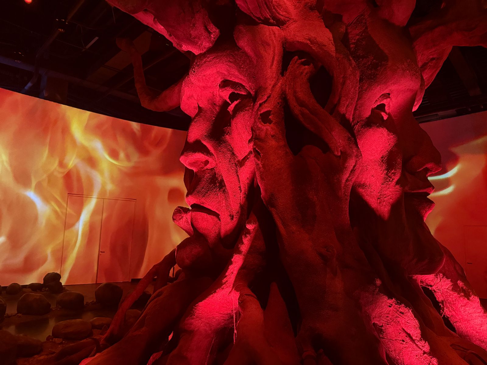 Инсталляция Крестный отец