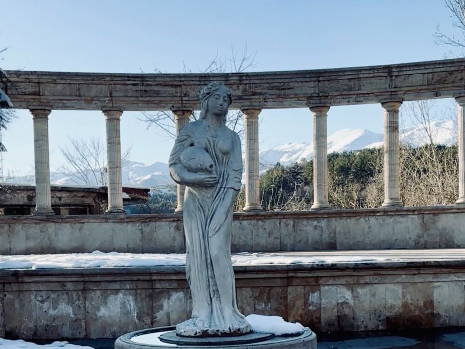 Амфитеатр в греческом стиле