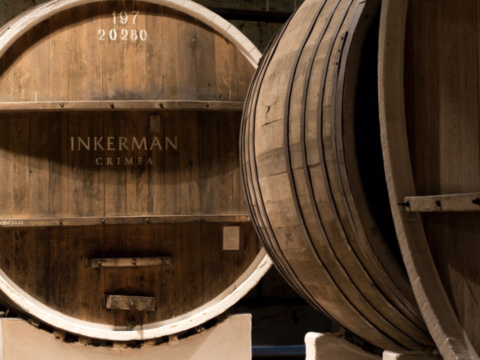 Бочки Инкерманского винзавода из дуба