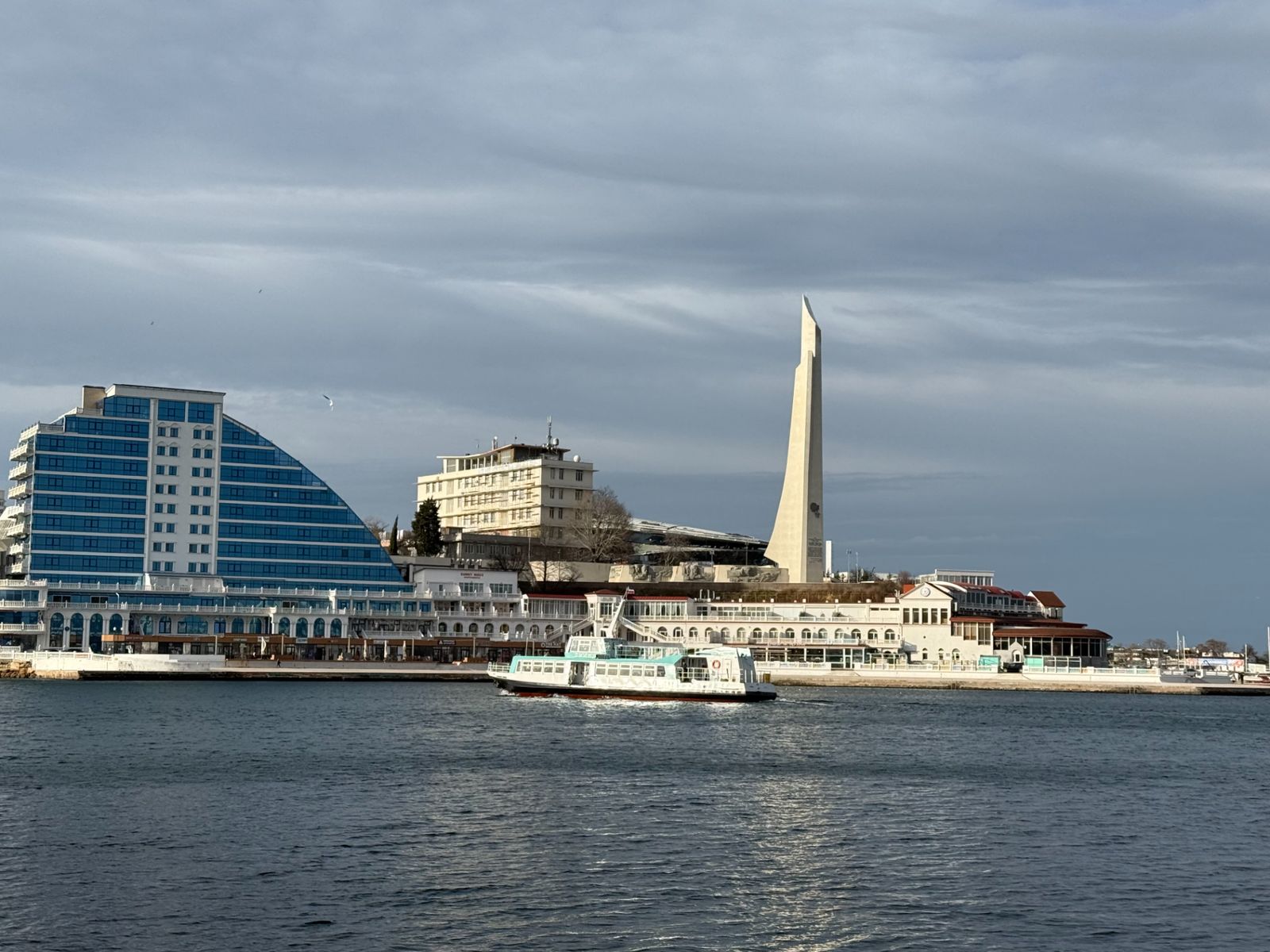 Артиллерийская бухта