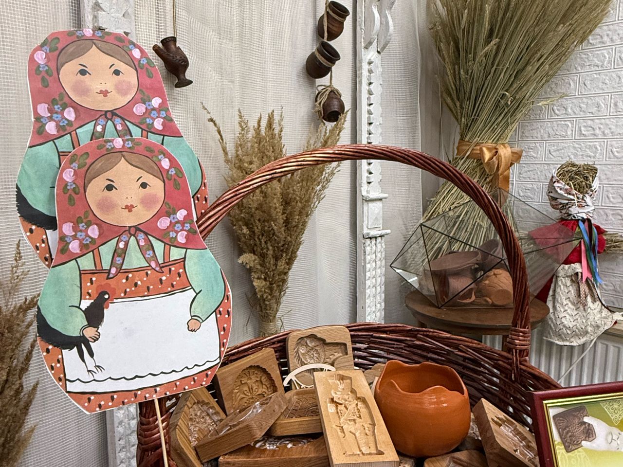 Экскурсия по Сергиеву Посаду — столице игрушечного царства - индивидуальная экскурсия в Сергиевом Посаде пешком длительностью 3 часа с количеством участников до 6 человек цена экскурсии 10500₽