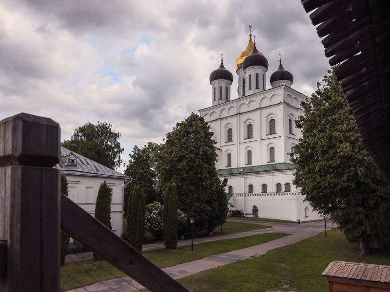 Троицкий собор в кремле - главный кафедральный собор города