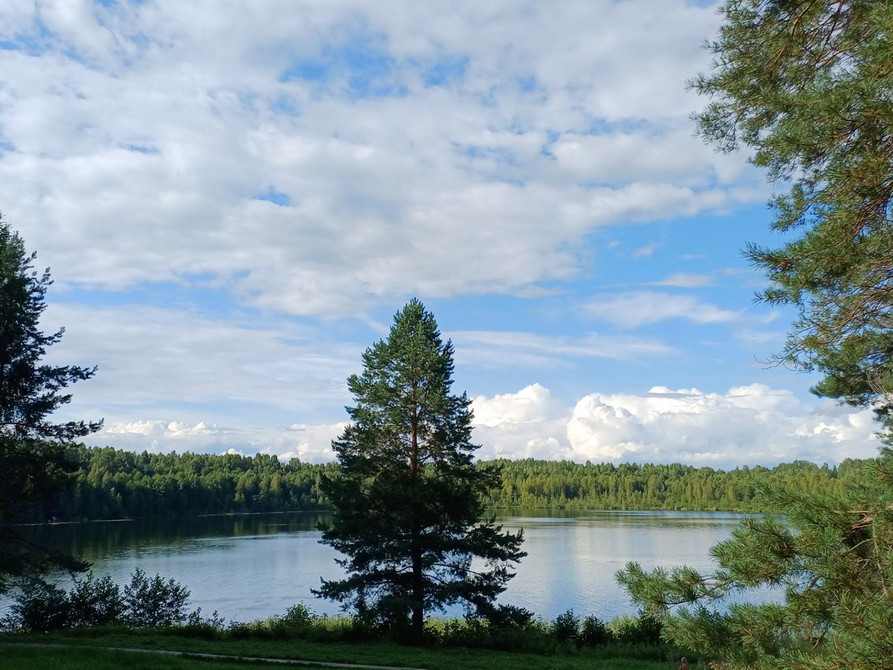 Светлояр: экскурсия из Нижнего Новгорода к озеру-легенде - индивидуальная экскурсия в Нижнем Новгороде на машине гида длительностью 7.5 часов с количеством участников до 3 человек цена экскурсии 14700₽