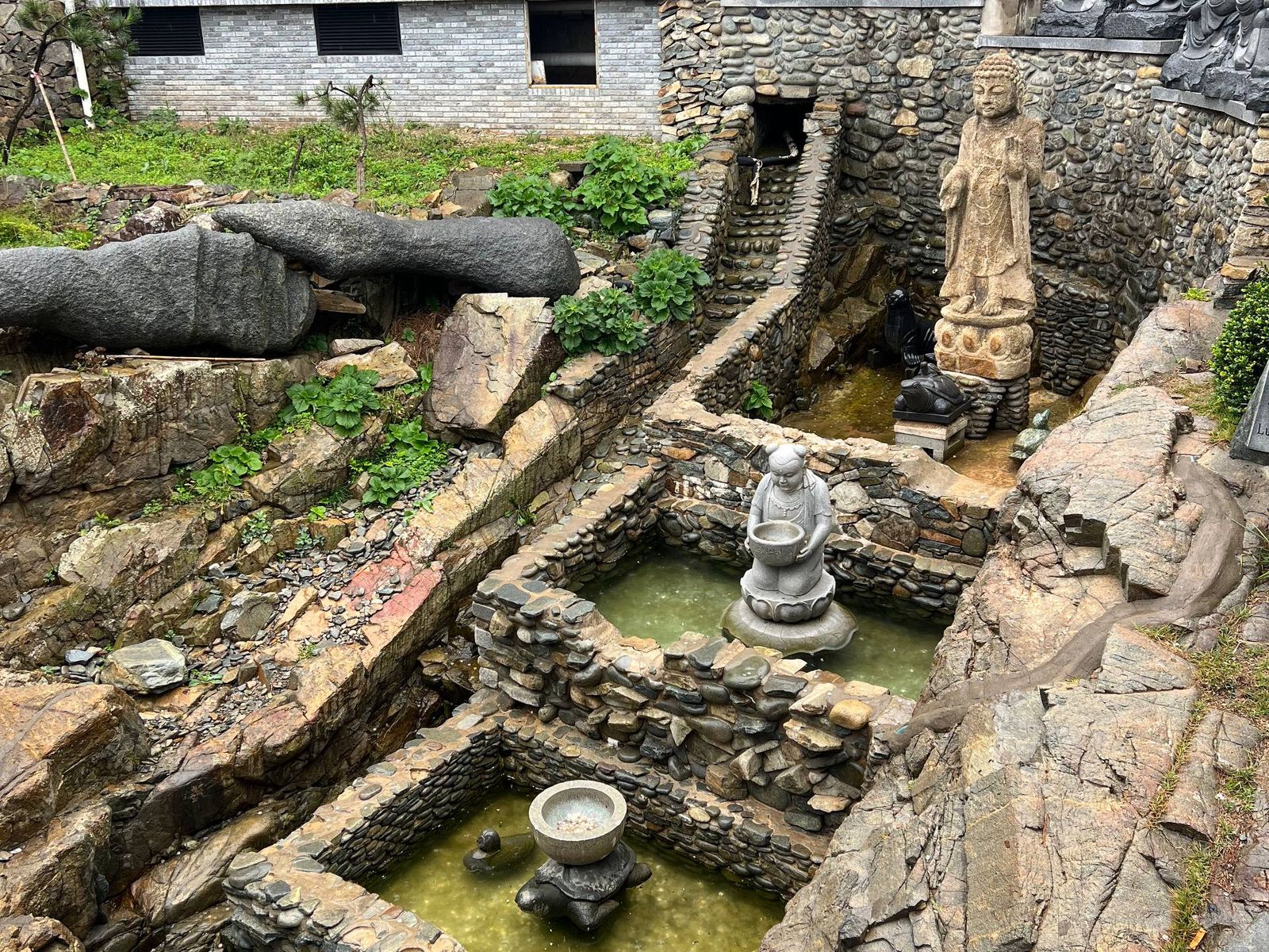 Haedong Yonggungsa Temple. Один из немногих храмов в Корее, расположенных прямо у воды, с атмосферой спокойствия и уединения 