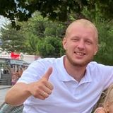 Максим , гид  в Ялте