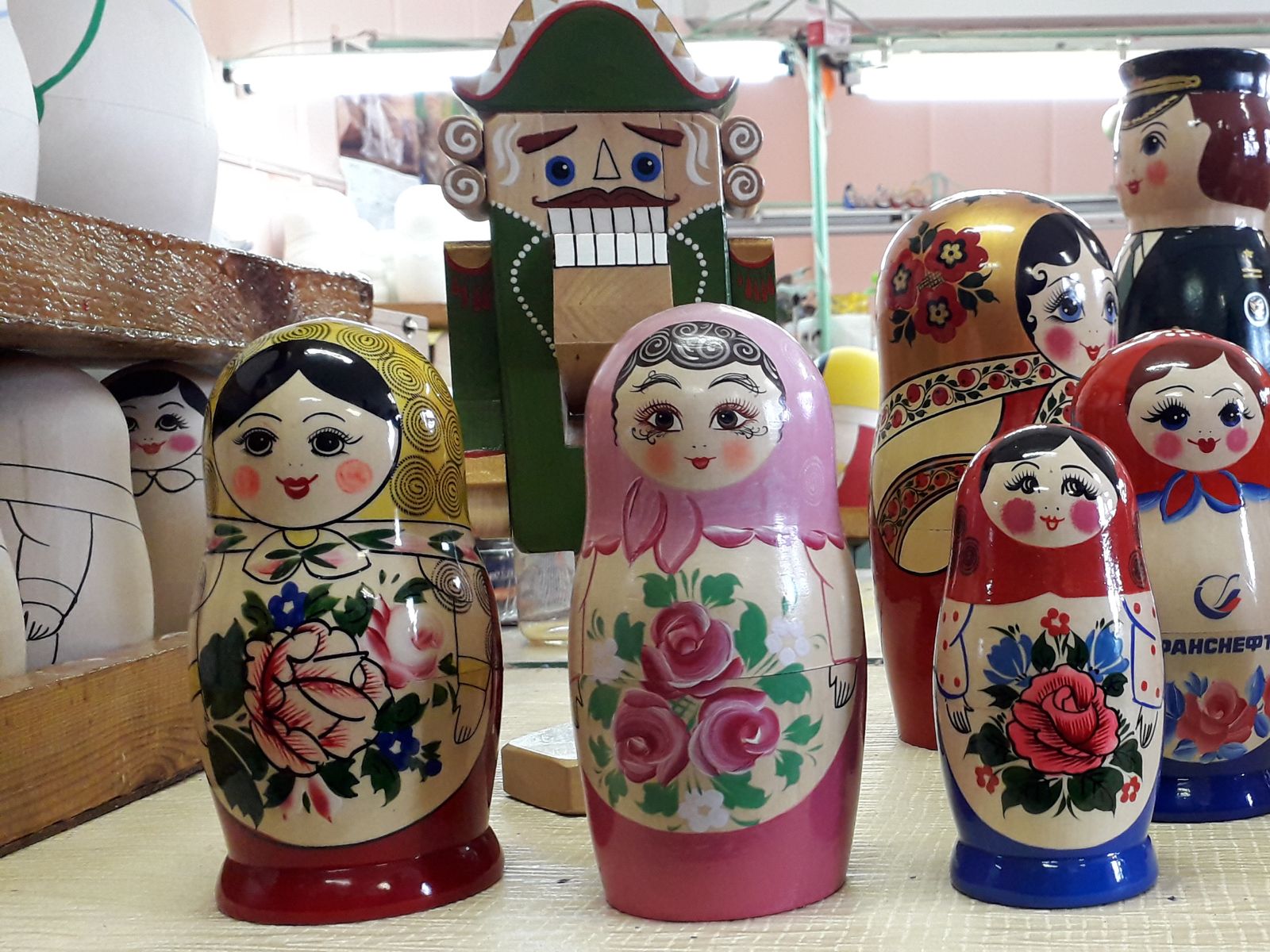 Продукция фабрики "Хохломская роспись"