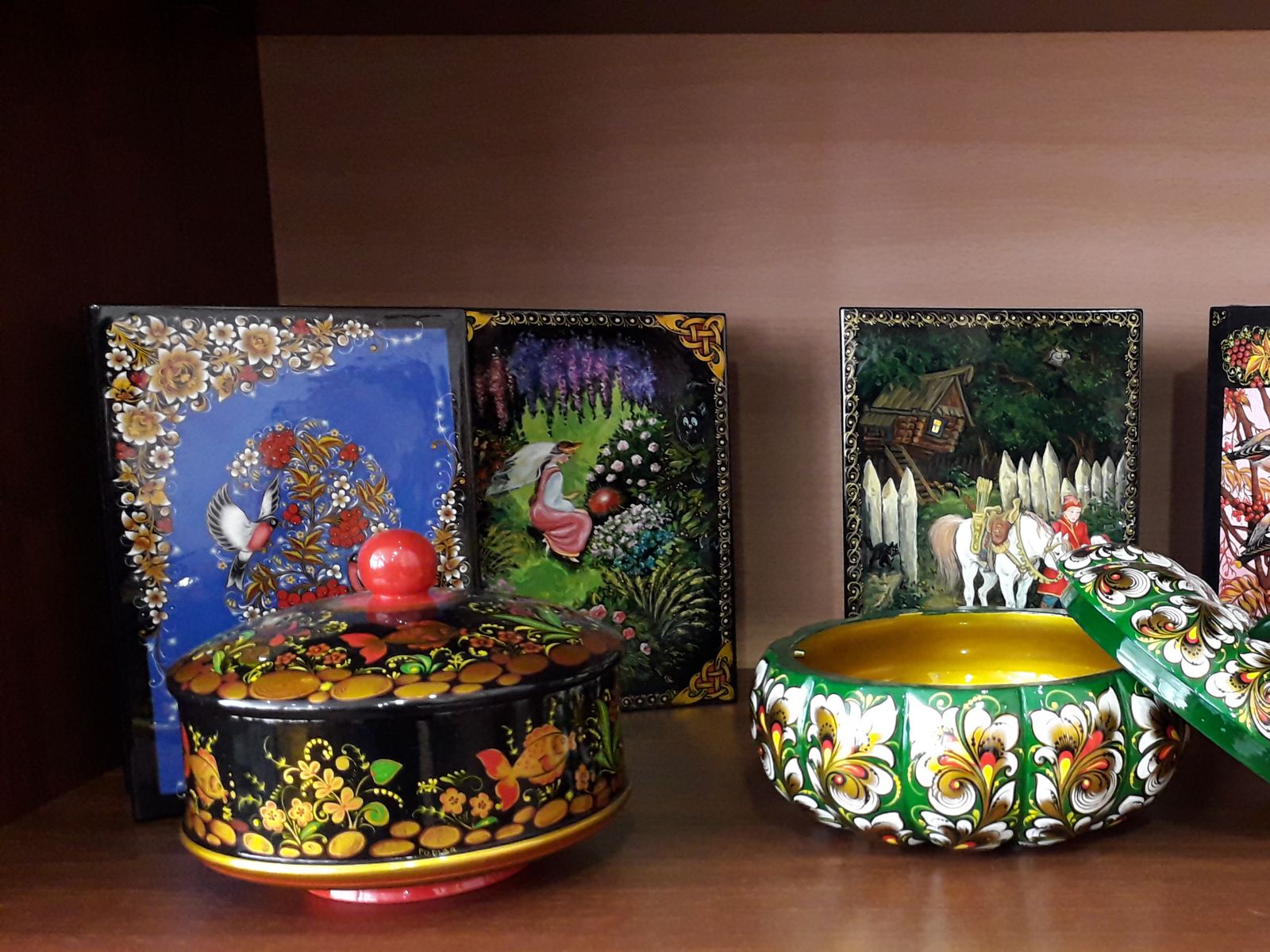 Шкатулки фабрики "Семеновская роспись"