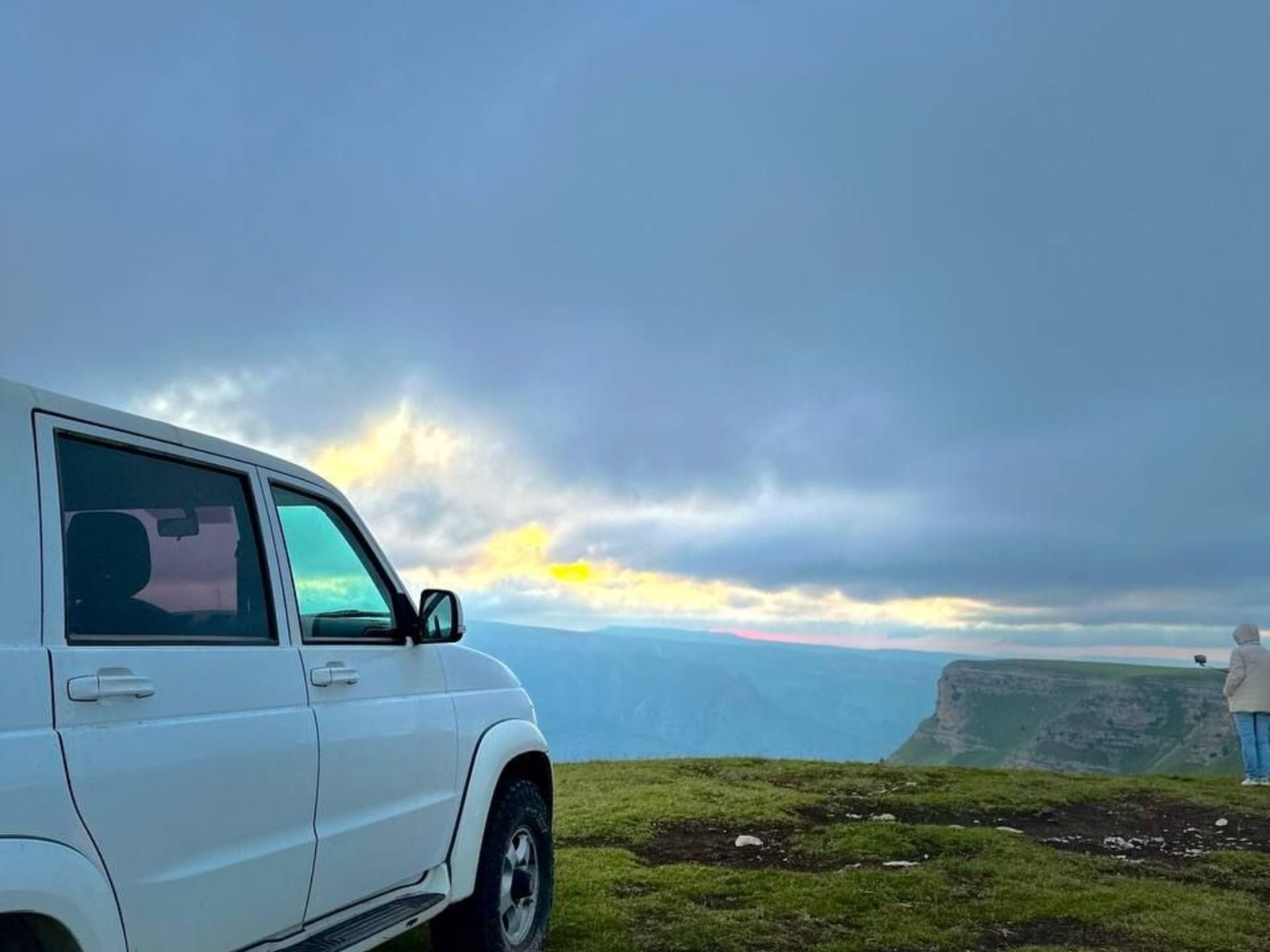 Рассвет в горах