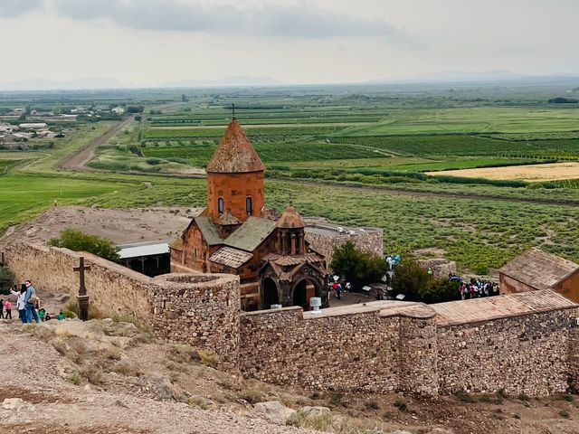 Индивидуальная экскурсия из Еревана от Хор Вирапа к Джермуку — фото 3