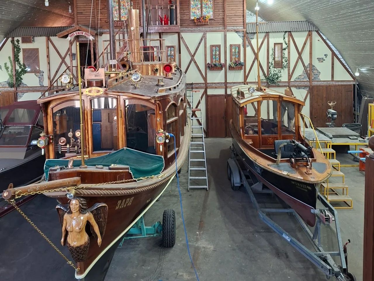 Обзорная экскурсия на Калязинскую судоверфь: яхт-студия LB - индивидуальная экскурсия в Калязине пешком длительностью 1 час с количеством участников до 6 человек цена экскурсии 20000₽