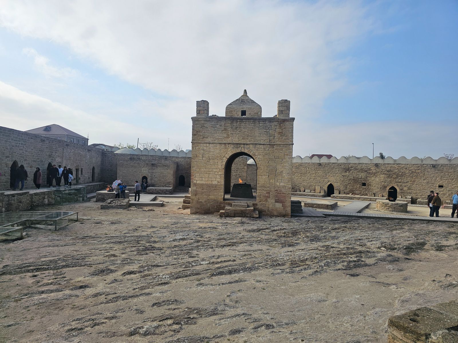 Храм огнепоклонников Атешгях