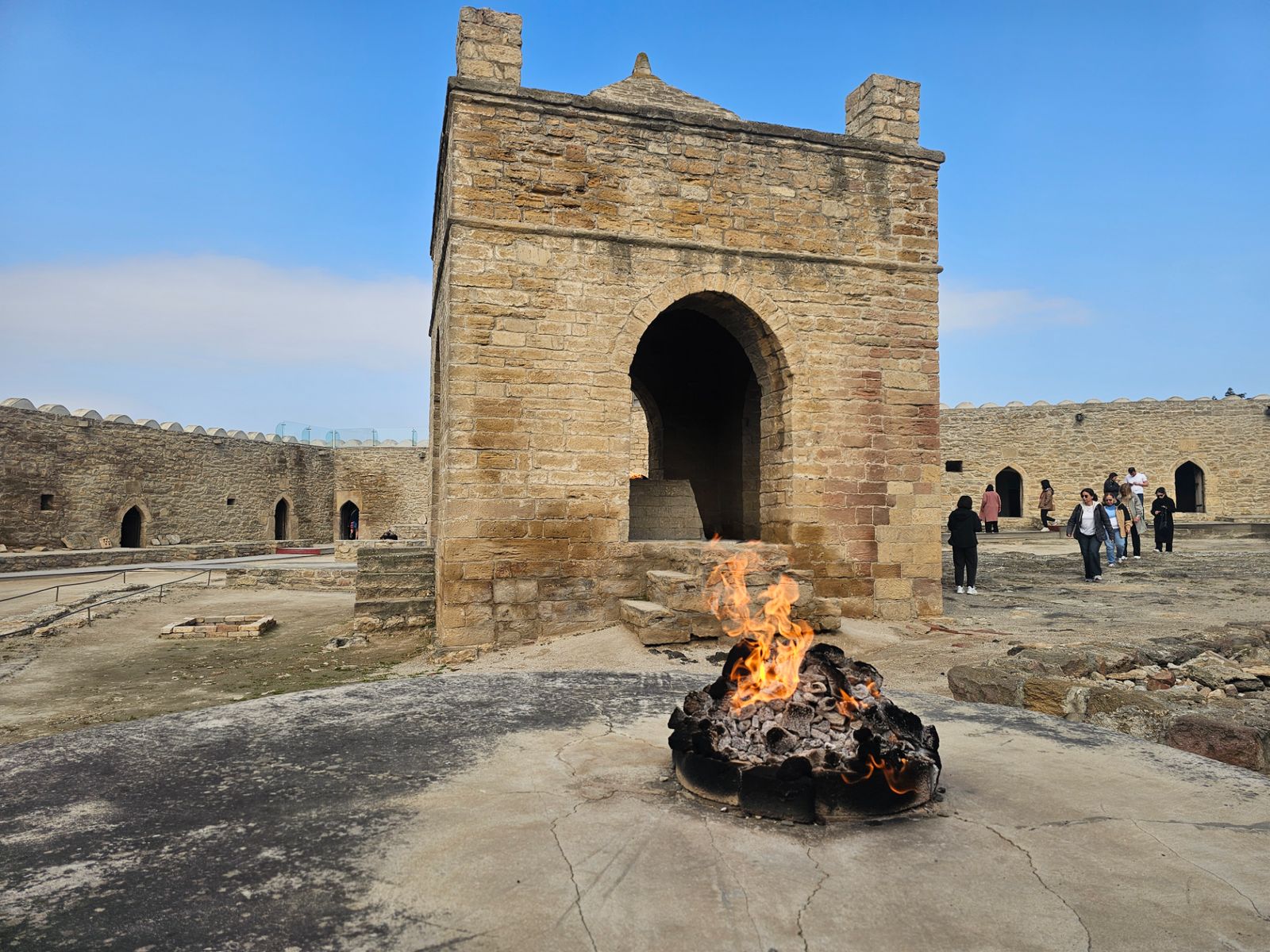 Храм огнепоклонников Атешгях