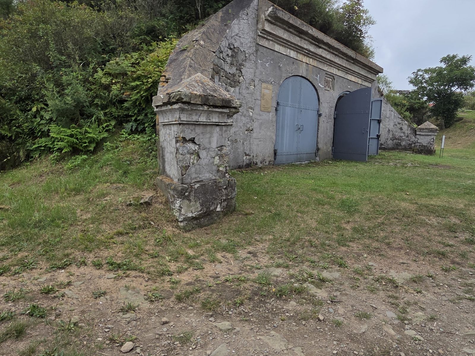 Убежище выкатных пушек