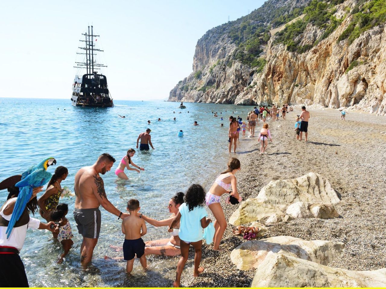 Групповая морская прогулка к водопаду Дюден из Кемера с обедом - групповая экскурсия в Кемере длительностью 6 часов с количеством участников до 20 человек со скидкой 10% еще 2 дня цена экскурсии 27€