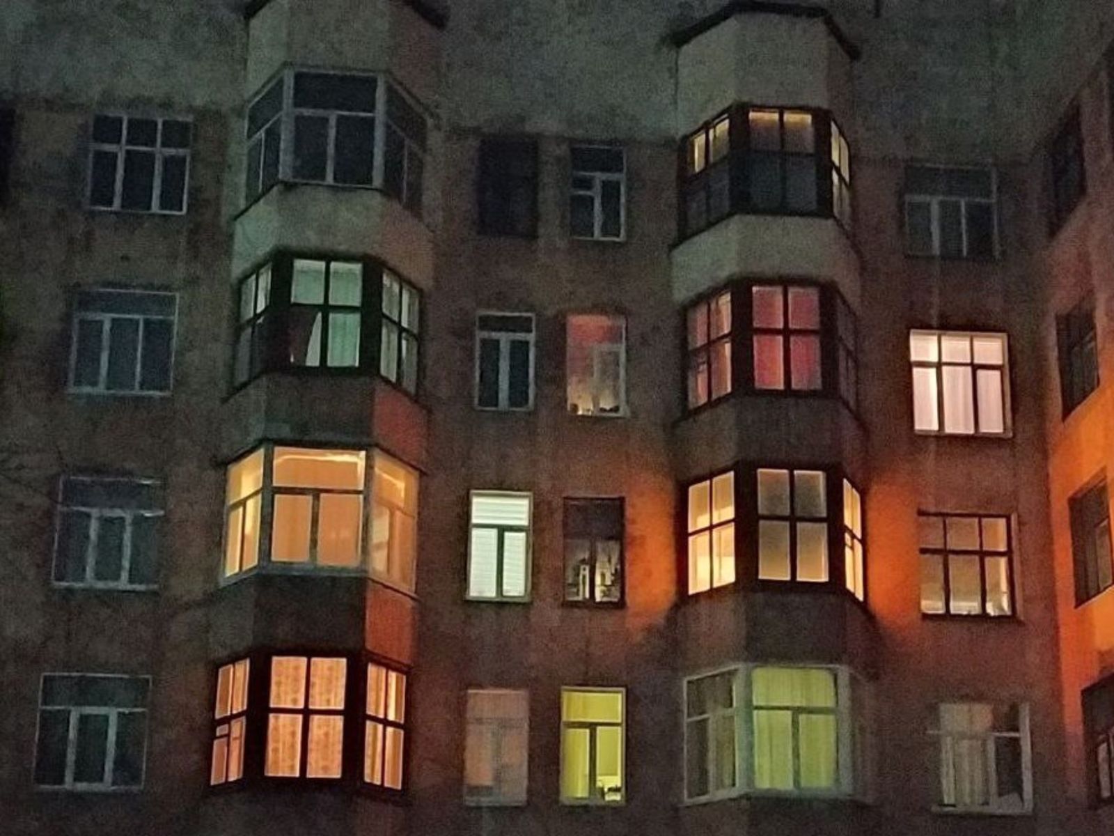 Окна Городка чекистов