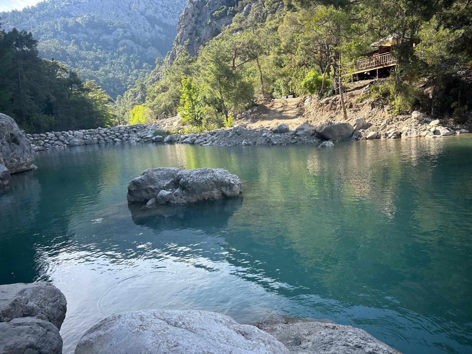 Остановка для купания в каньоне