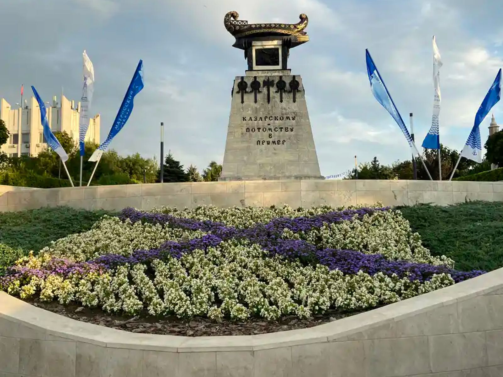Памятник Казарскому