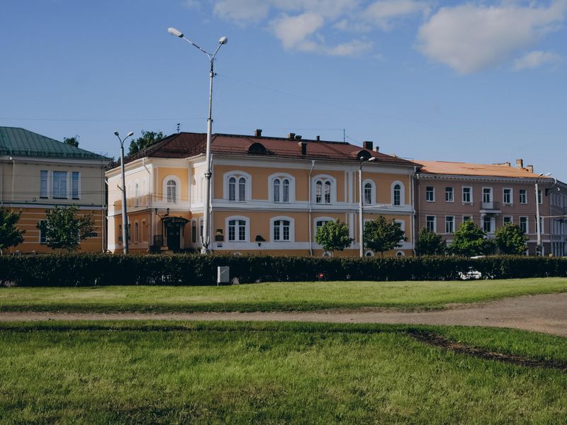 Площадь Кирова. Дом Кантеле