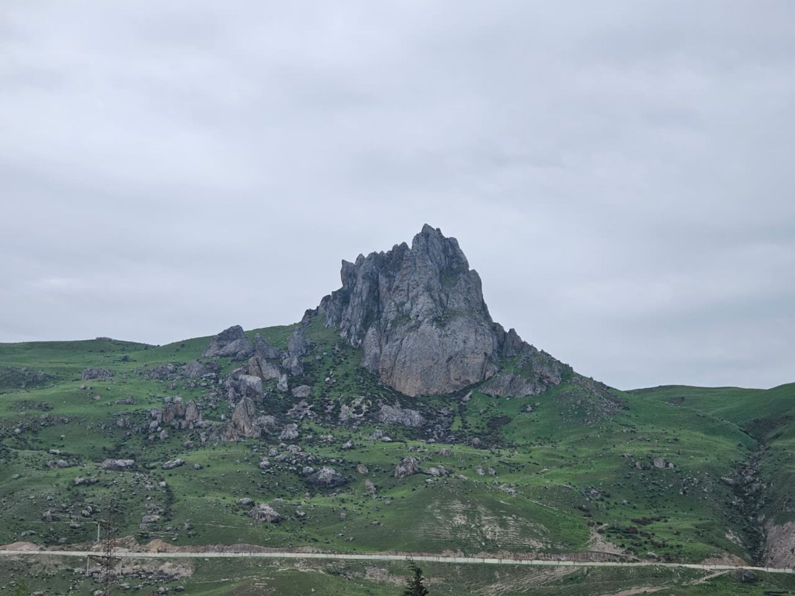 Гора Бешбармаг