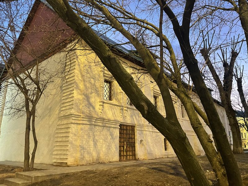 Красные палаты (Остоженка, д.2)
