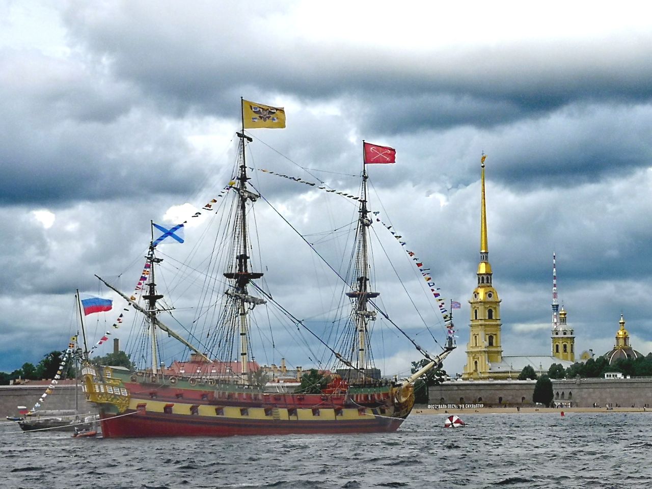 Индивидуальная обзорная экскурсия по центру Петербурга пешком - индивидуальная экскурсия в Санкт-Петербурге пешком длительностью 2.5 часа с количеством участников до 10 человек цена экскурсии 6500₽