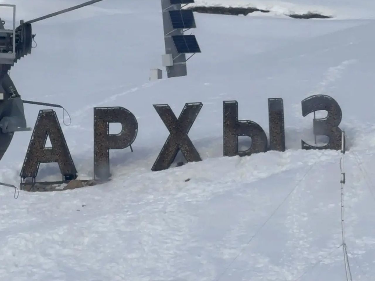 Групповая обзорная экскурсия из Кисловодска к вершинам Архыза - групповая экскурсия в Кисловодске на машине гида длительностью 8 часов с количеством участников до 7 человек со скидкой 5% цена экскурсии 4750₽