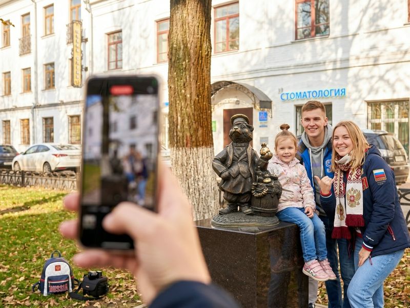 Экскурсия-квест с медведиками: люди, эпохи и символы Ярославля - индивидуальная экскурсия в Ярославле пешком длительностью 2 часа с количеством участников до 15 человек цена экскурсии 5950₽