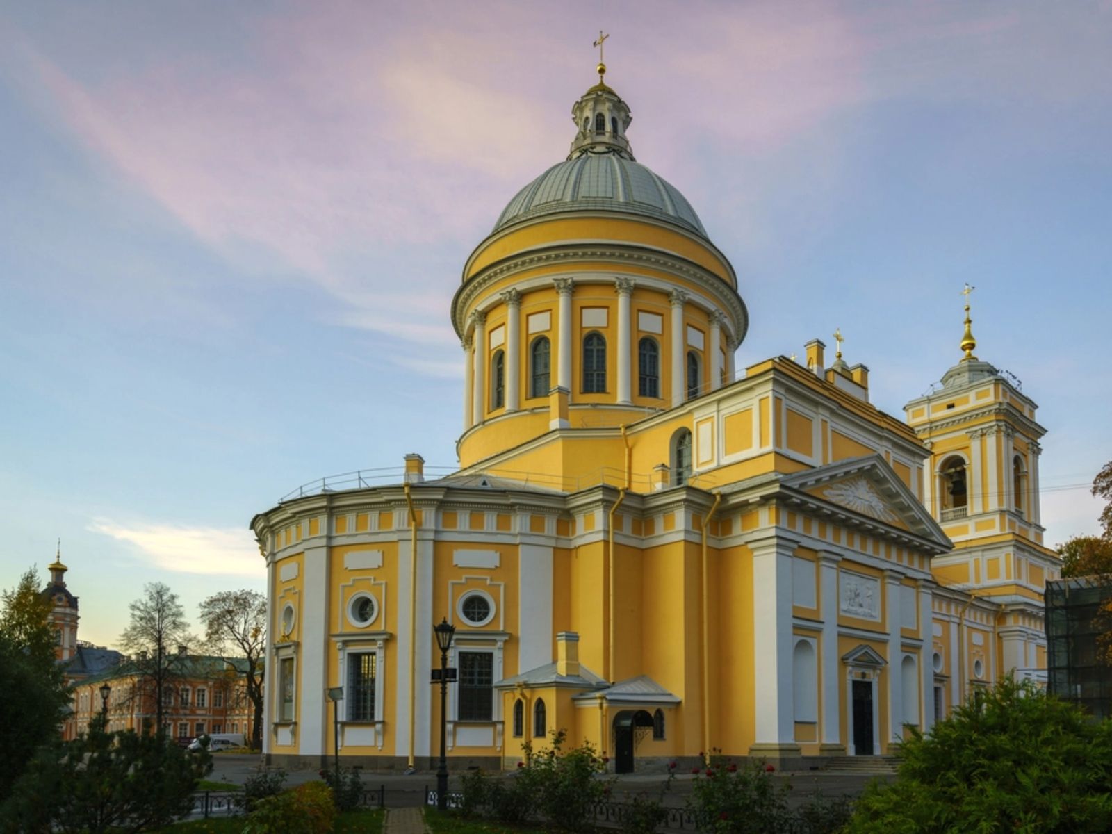 Храм