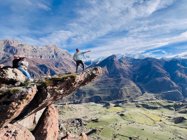 2 ущелья за 1 день: экскурсия к Языку тролля и в Верхнюю Балкарию