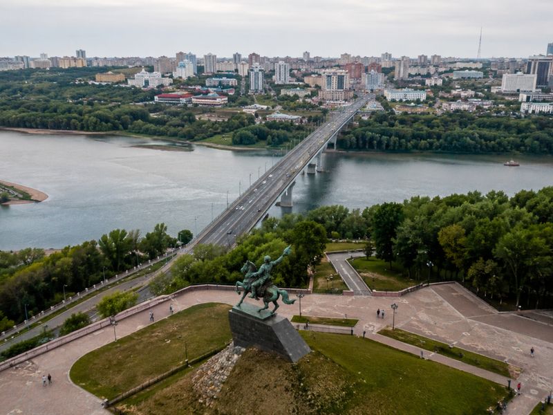 Обзорная экскурсия по Уфе: топовые достопримечательности - групповая экскурсия в Уфе на машине гида длительностью более 12 часов с количеством участников до 3 человек цена экскурсии 25000₽
