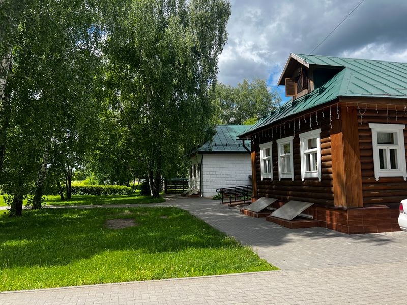 Из Москвы к Есенину: тур Коломна—Рязань—Константиново на 2 дня - индивидуальная экскурсия в Москве на машине гида длительностью более 12 часов с количеством участников до 6 человек цена экскурсии 89000₽