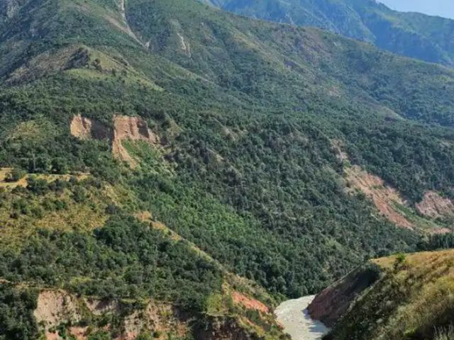 Экскурсия на Нефритовое озеро — горная прогулка и отдых у воды — фото 2