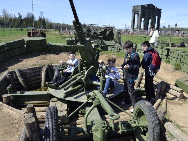 Групповая обзорная экскурсия в парк "Патриот" — фото 3