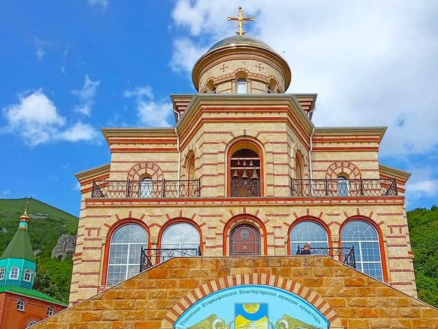 Групповая экскурсия из Кисловодска по монастырям КавМинВод