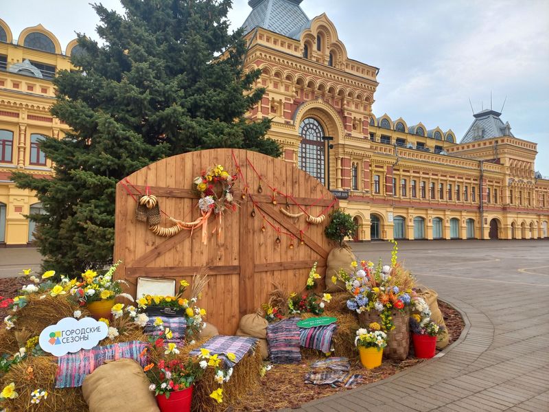 Тематическая пешая экскурсия "Нижегородская ярмарка" - индивидуальная экскурсия в Нижнем Новгороде пешком длительностью 2 часа с количеством участников до 8 человек цена экскурсии 5900₽