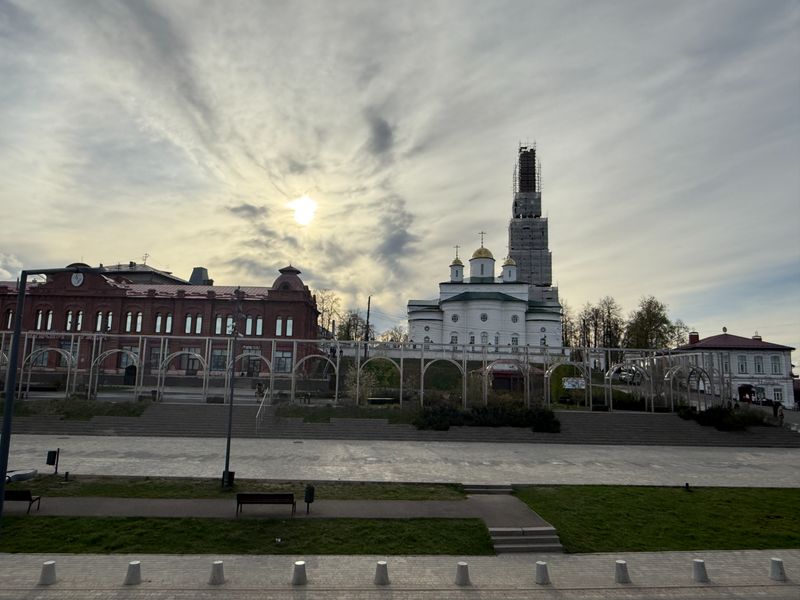 Обзорная экскурсия по Кинешме с посещением музея и мастер-классом - индивидуальная экскурсия в Кинешме пешком длительностью 3.5 часа с количеством участников до 18 человек цена экскурсии 5000₽