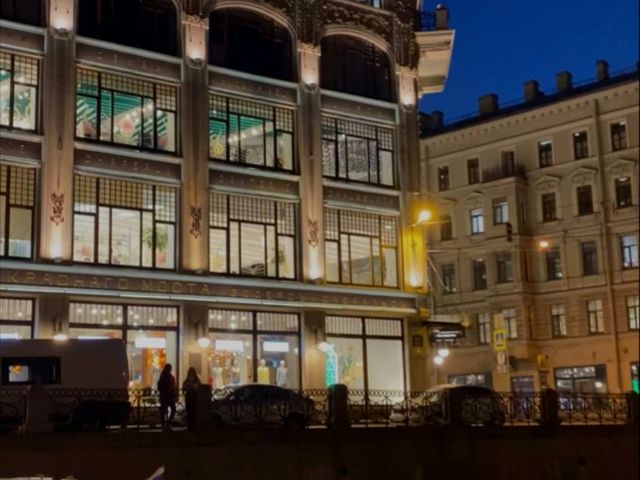 Поездка по Петербургу на Mercedes: яркие локации, клубы и драйв — фото 3
