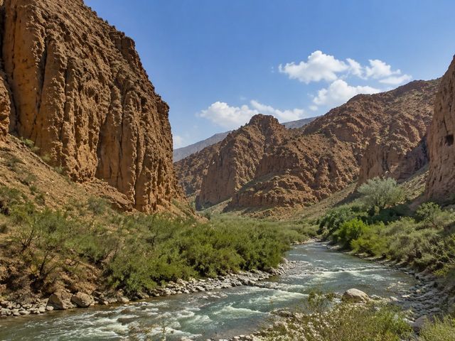 Обзорная экскурсия из Бишкека в каньоны Сулуу-Терек и Конорчек — фото 2