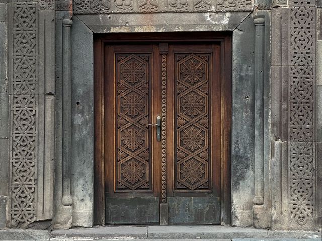 Экскурсия в Армении: посещение Гарни и Гегардш с гидом — фото 2