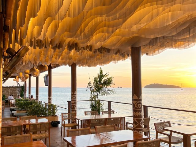 Отдых в плавучем пляжном клубе Sina Beach Club в Сиамском заливе — фото 3