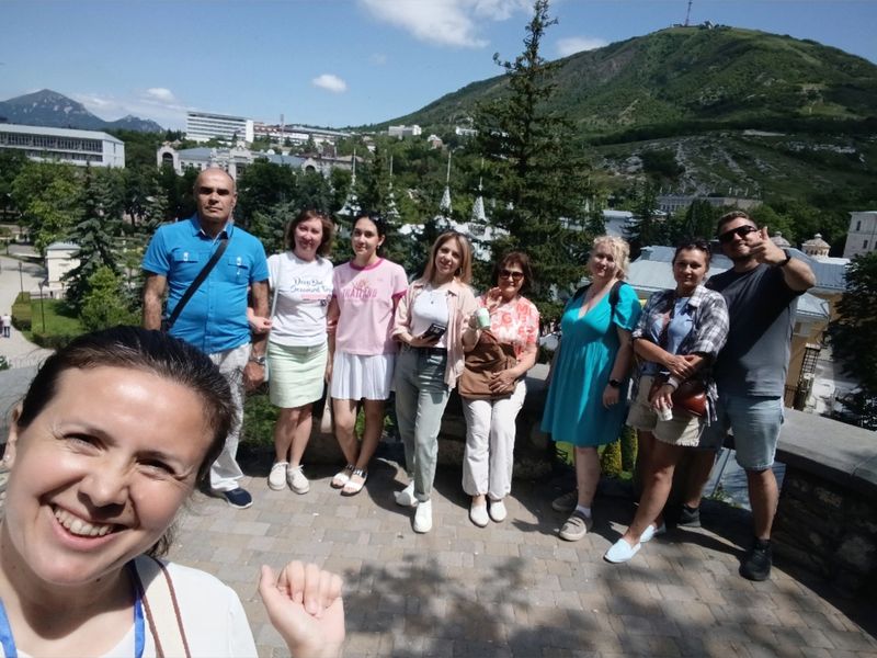 Парк Цветник. Вид на гору Машук и гору Бештау