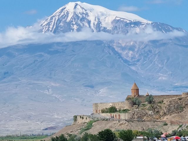 Два монастыря — одна душа: экскурсия в Хор Вирап и Нораванк — фото 2