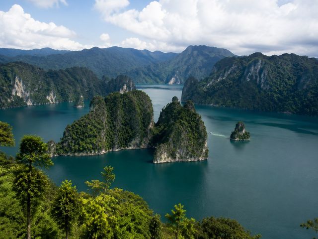 Экскурсия с Пхукета: Самет Нангше, храм Банг Тонг и озеро Чео Лан — фото 3