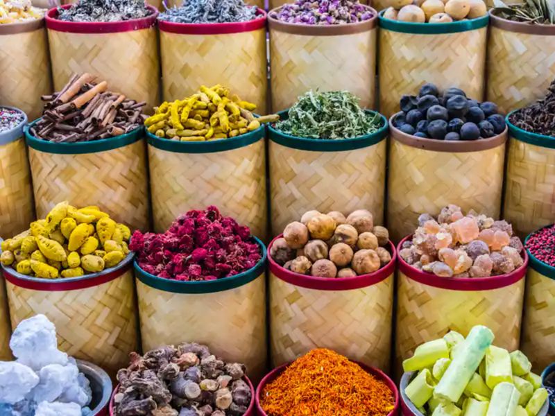 Шоппинг со вкусом: поездка с гидом по аутлетам и магазинам Баку - индивидуальная экскурсия в Баку на машине гида длительностью 6 часов с количеством участников до 4 человек со скидкой 5% цена экскурсии 133€