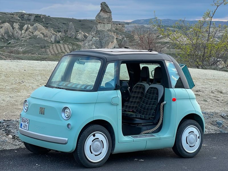 Аренда мини-машины Fiat 500 Topolino: поездка по Каппадокии - индивидуальная экскурсия в Каппадокии на машине гида длительностью 2 часа с количеством участников до 2 человек цена экскурсии 60€