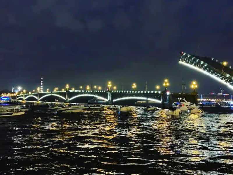 Троицкий мост