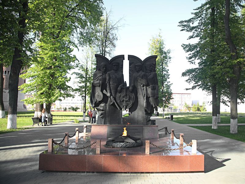 Памятник участникам героической обороны города Тулы